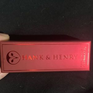 Hank & Henry lipstick In LUST